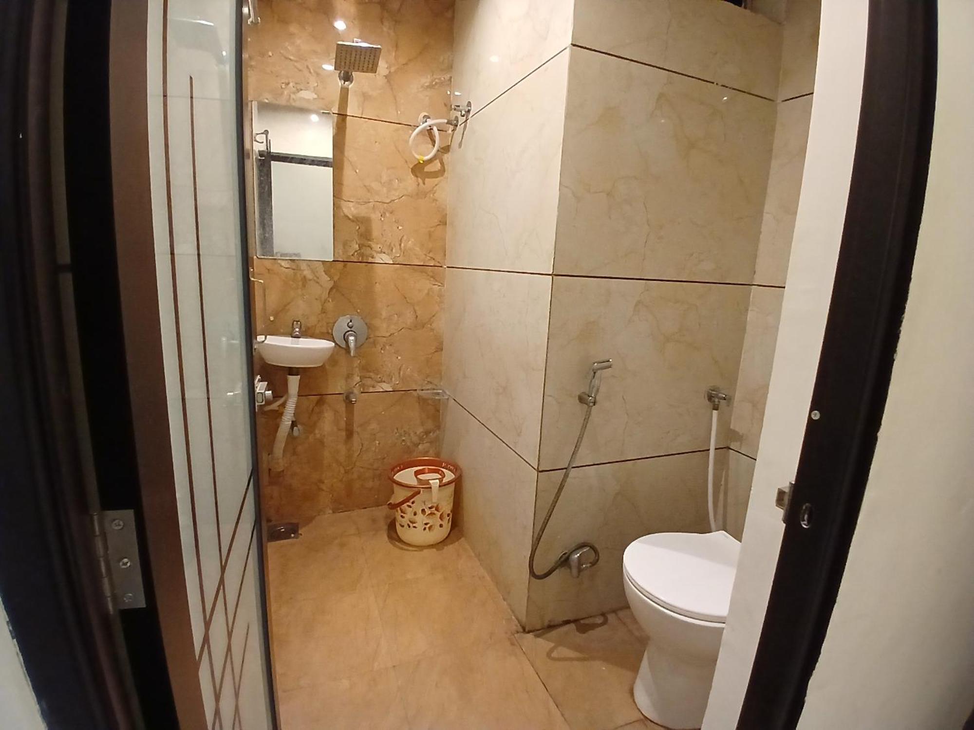 Hotel Jyoti Shree 우자인 외부 사진